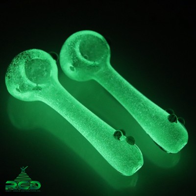 GLASS PIPE GLOW IN DARK GREEN GP5613 1CT